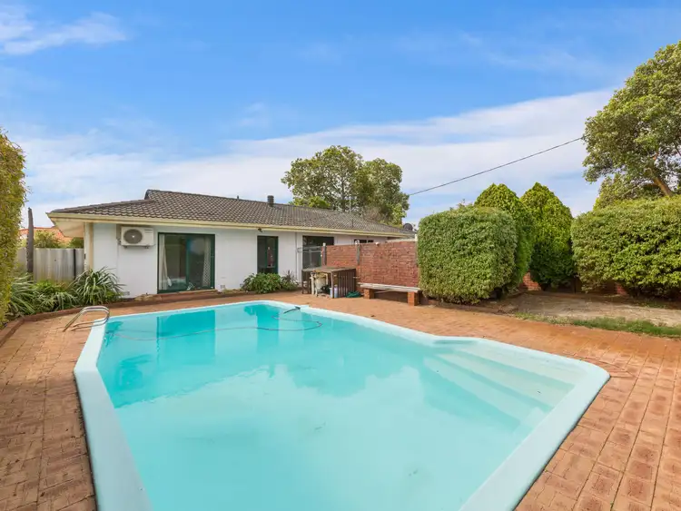 6 Farnham Way, Morley WA 6062