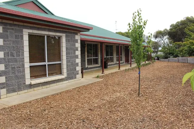 10 Ambrose Court, Worrolong SA 5291