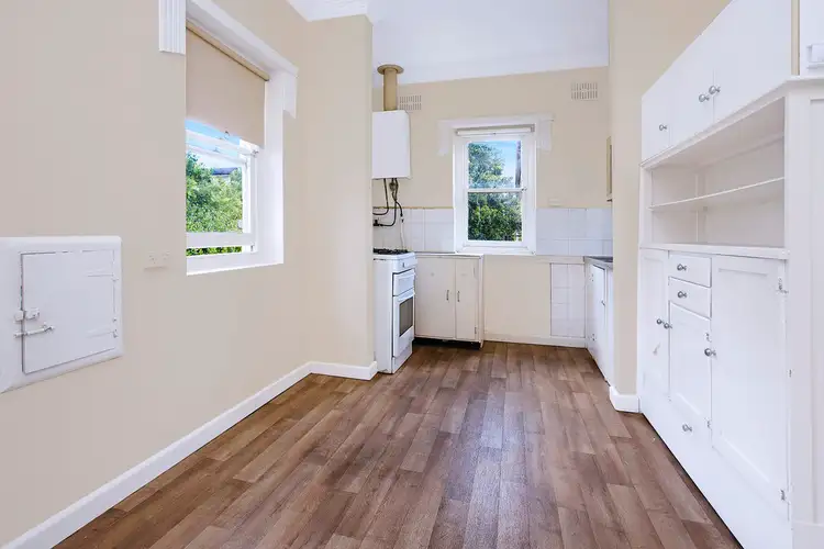 4/10 Grainger Avenue