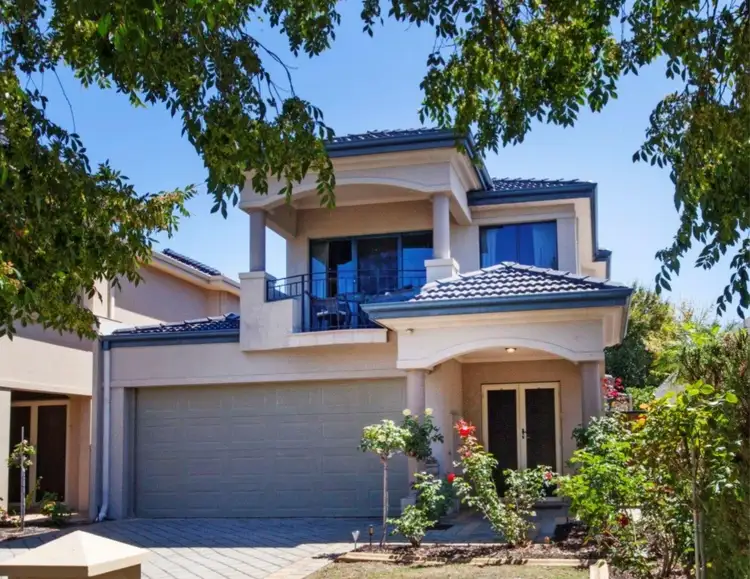 32 Warragoon Crescent, Attadale WA 6156