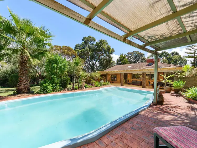 27 Cagney Way, Lesmurdie WA 6076