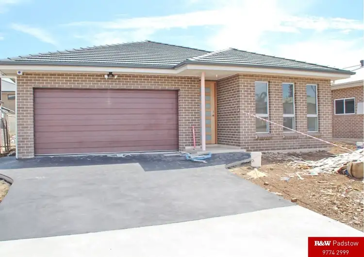 5 Feathertop Ave, Minto NSW 2566