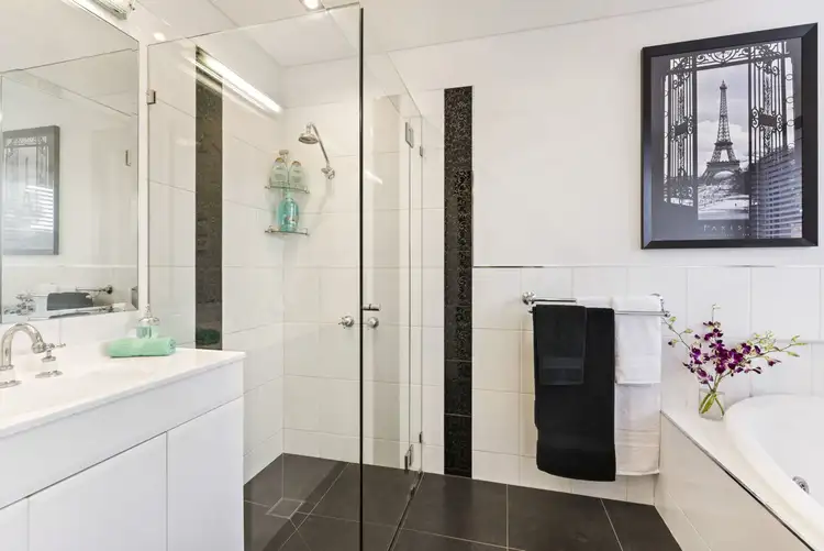Sixth view of Homely house listing, 15 Erica Crescent, Kilsyth VIC 3137