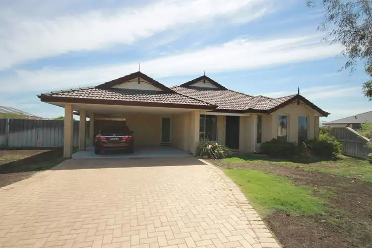 11 Burwood Rd, Australind WA 6233