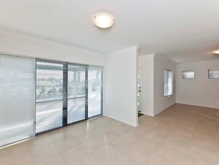 Third view of Homely house listing, 8 BANPO LANE, Baldivis WA 6171