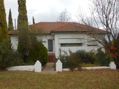 46 Nasmyth, Young NSW 2594