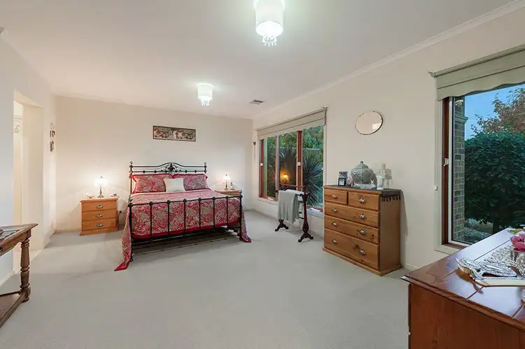 Second view of Homely house listing, 6 Monarch Way, Craigieburn VIC 3064