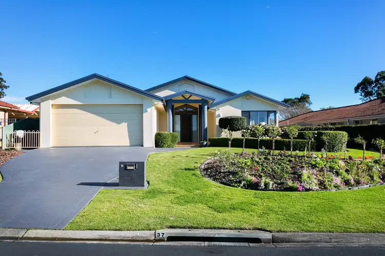 37 Avondale Drive, Kanwal NSW 2259