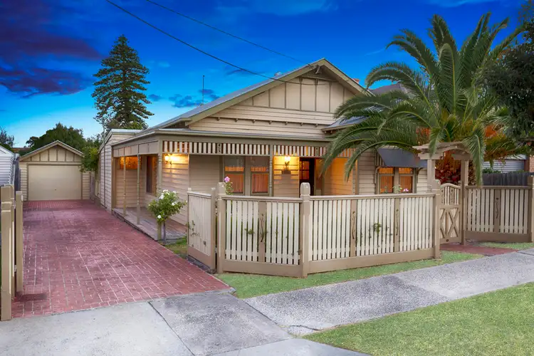 6 Rae Avenue, Edithvale VIC 3196