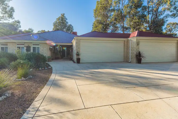 4 Keble Heights, College Grove WA 6230