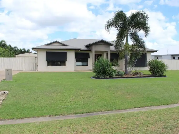3 Gundabluey Crescent, Mount Low QLD 4818