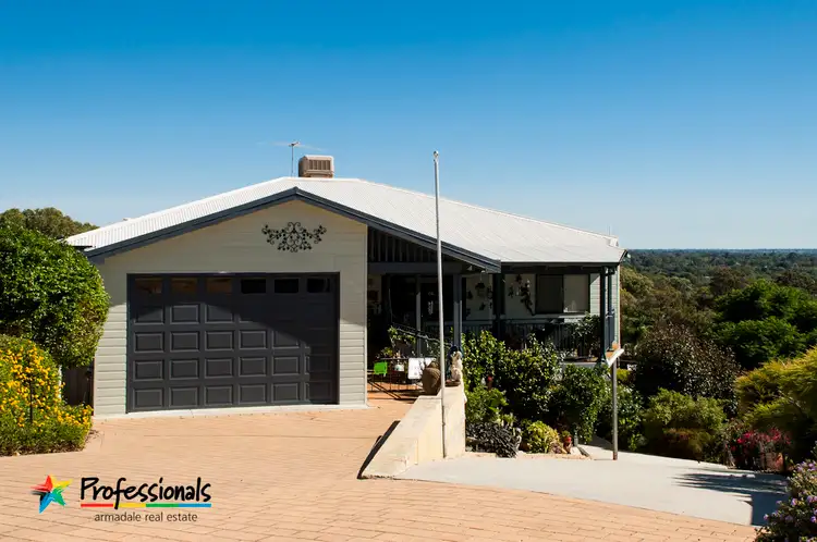10 Nowra Place, Kelmscott WA 6111