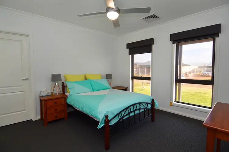 Fourth view of Homely house listing, 25 Ontario Park Drive, Mildura VIC 3500