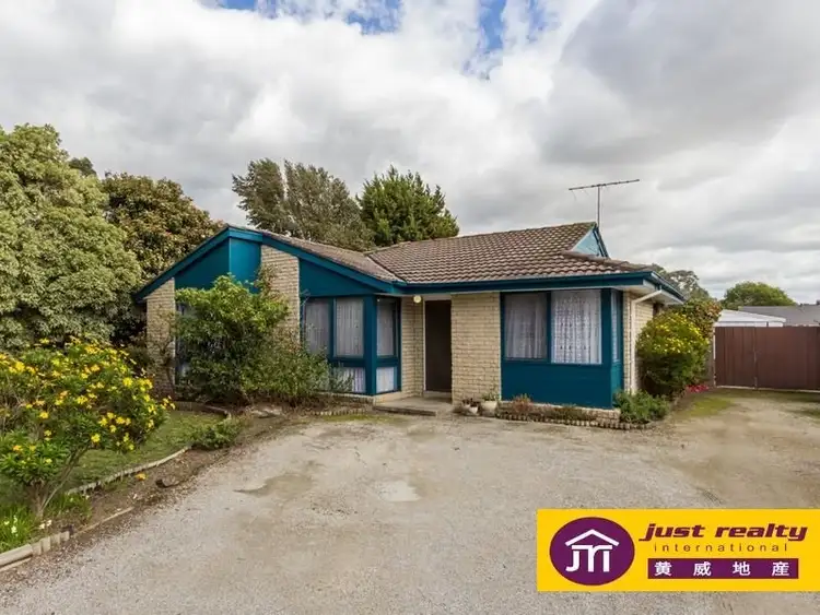 Main view of Homely house listing, 10 St Boswells Ave, Berwick VIC 3806