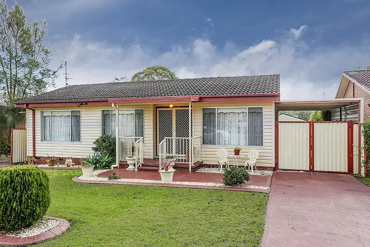 17 Buna Road, Kanwal NSW 2259