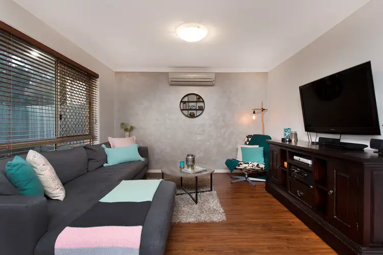 Second view of Homely house listing, 4 ELKI COURT, Marsden QLD 4132
