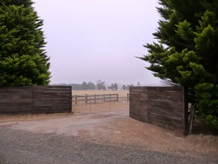 104 Horsecrafts Road, Lal Lal VIC 3352