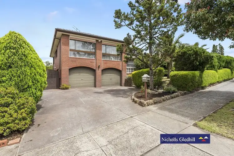 88 Daniel Solander Drive, Endeavour Hills VIC 3802