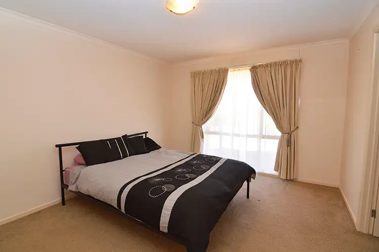 Fifth view of Homely house listing, 10 Brampton Way, Mildura VIC 3500