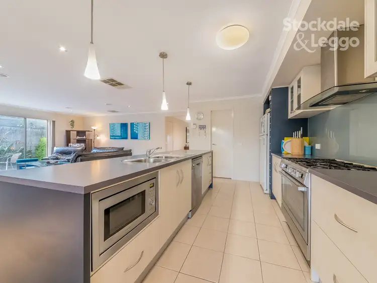 21 Endeavour Place, Inverloch VIC 3996