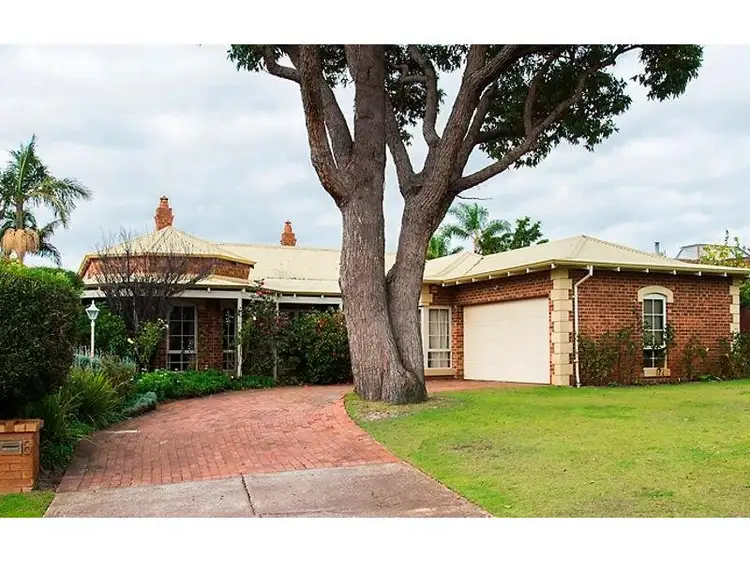 6 McCarter Road, Booragoon WA 6154