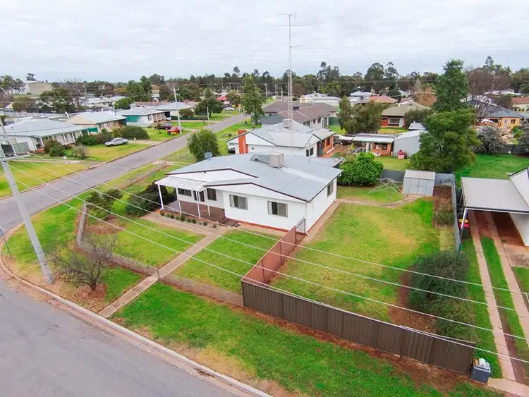 1 Valencia Street, Leeton NSW 2705