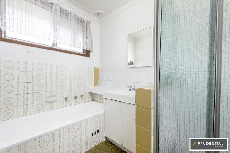 Fifth view of Homely house listing, 4 Jowett Place, Ingleburn NSW 2565