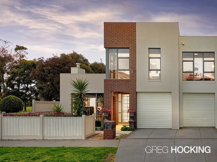 12 Oakmont Crescent, Heatherton VIC 3202