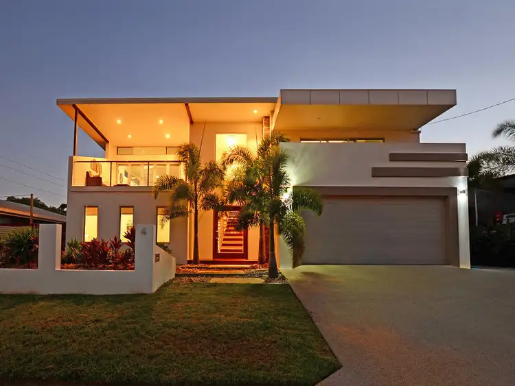 4 Johnston Boulevard, Urraween QLD 4655