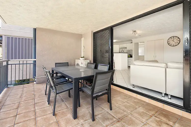 Third view of Homely unit listing, 2/338 Cornwall Street, Greenslopes QLD 4120