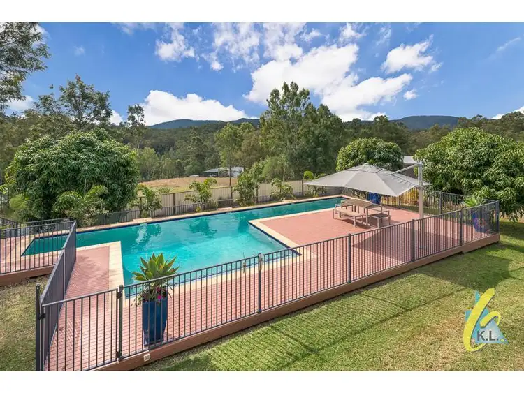 910 Mt Crosby Rd, Mount Crosby QLD 4306