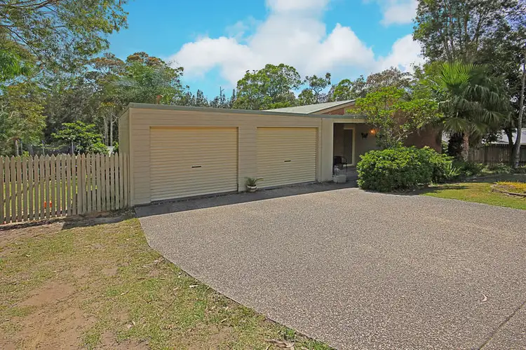 30 Karoola Crescent, Surfside NSW 2536