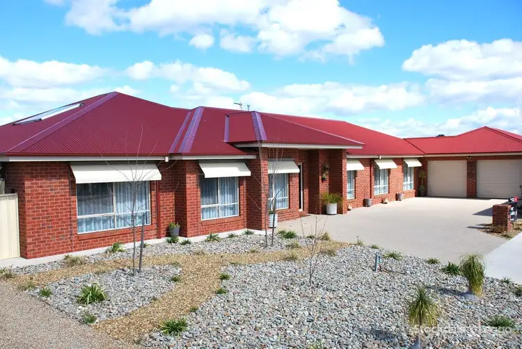 4 Yambuk Place, Kialla VIC 3631