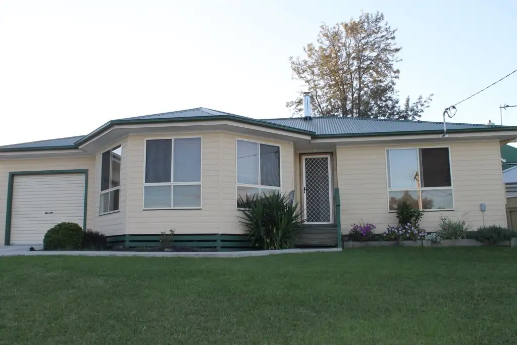 Main view of Homely house listing, 10 Brownleighvale Drive, Inverell NSW 2360