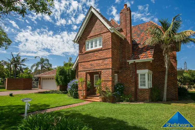 14 Hobbs Avenue, Dalkeith WA 6009
