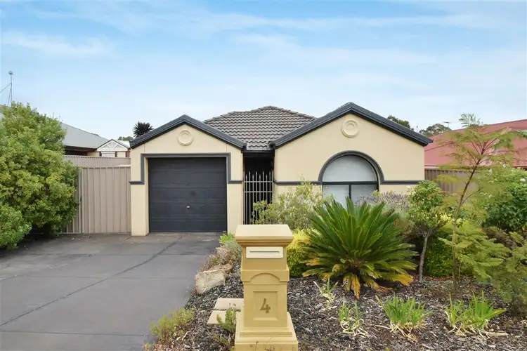 4 Jimmy Watson Drive, Woodcroft SA 5162