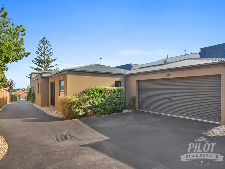 2/60 Mitchell Street, Mornington VIC 3931