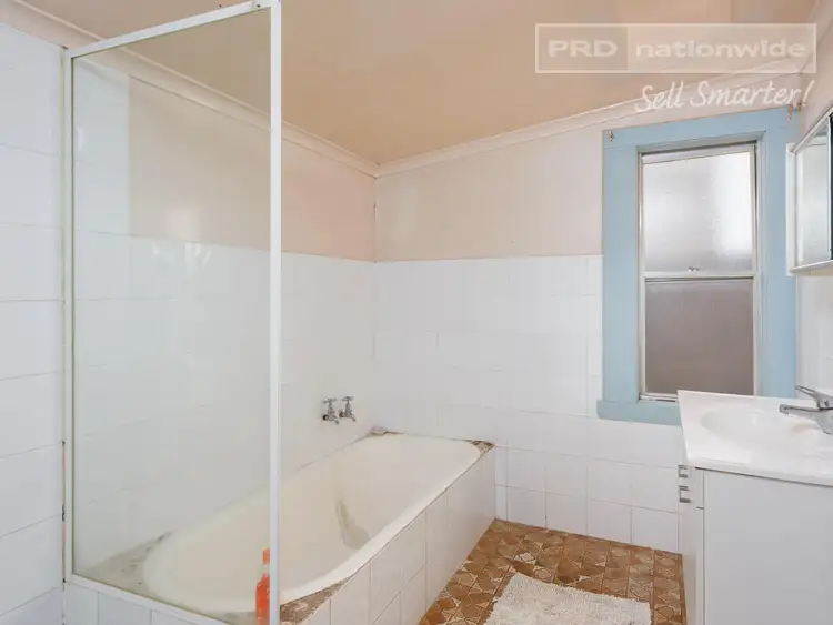 Sixth view of Homely house listing, 172 Gurwood Street, Wagga Wagga NSW 2650