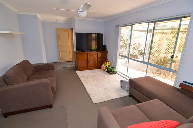 Second view of Homely house listing, 2/9 McLaren Court, Mildura VIC 3500