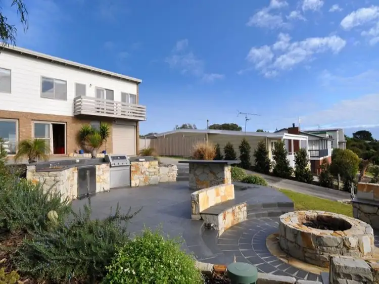 43 Canterbury Road, Venus Bay VIC 3956