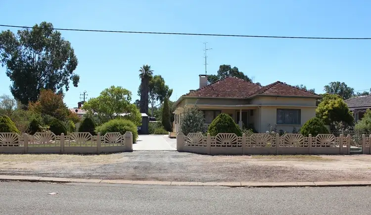24 Broome Tce, Northam WA 6401