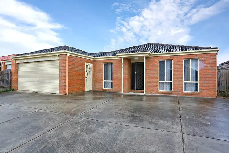 33 Stephellen Way, Cranbourne West VIC 3977