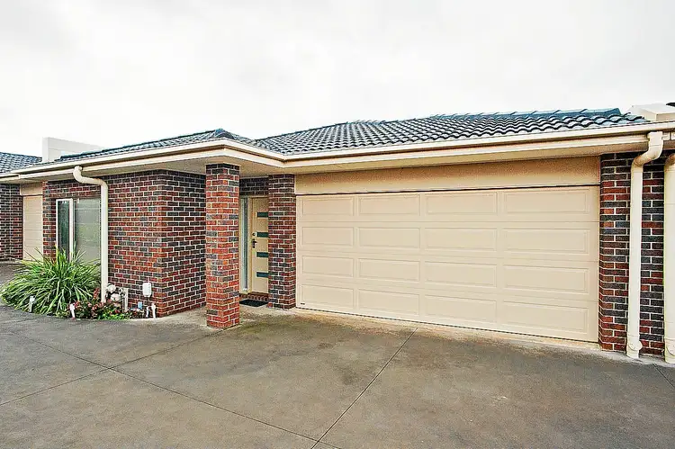2/125 Holts Lane, Bacchus Marsh VIC 3340