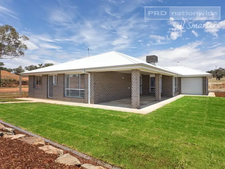 Second view of Homely house listing, 48 Lingiari Drive, Lloyd NSW 2650