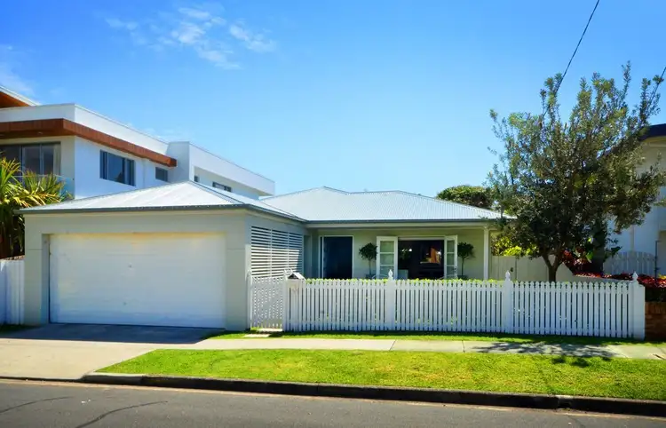 9 Seaside Avenue, Mermaid Beach QLD 4218