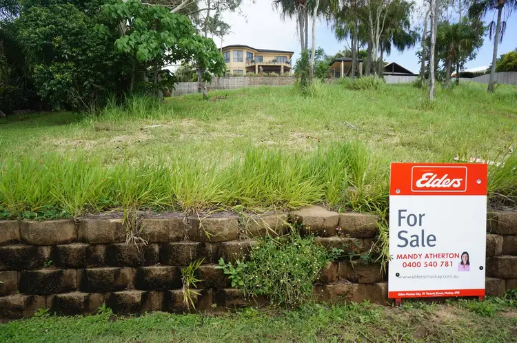 9 Whinners Court, Eimeo QLD 4740