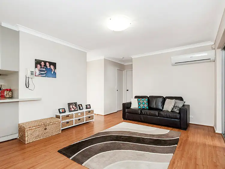 Seventh view of Homely house listing, 8 Calbourne Way, Kingsley WA 6026