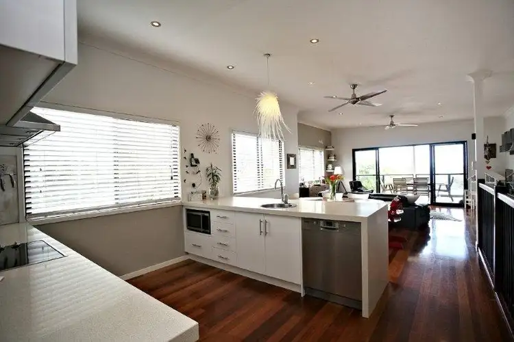 Third view of Homely unit listing, 1/182 Prince Edward Pde, Scarborough QLD 4020