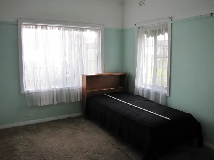 Sixth view of Homely house listing, 5 Pruden Street, Moe VIC 3825