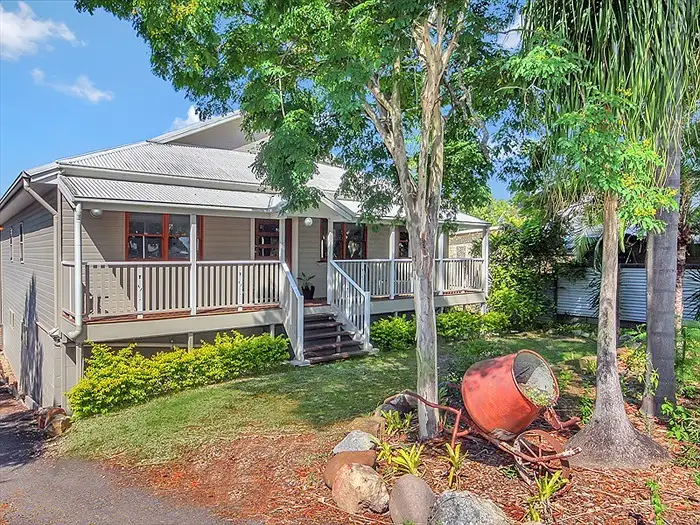 10 Holdsworth Road, North Ipswich QLD 4305